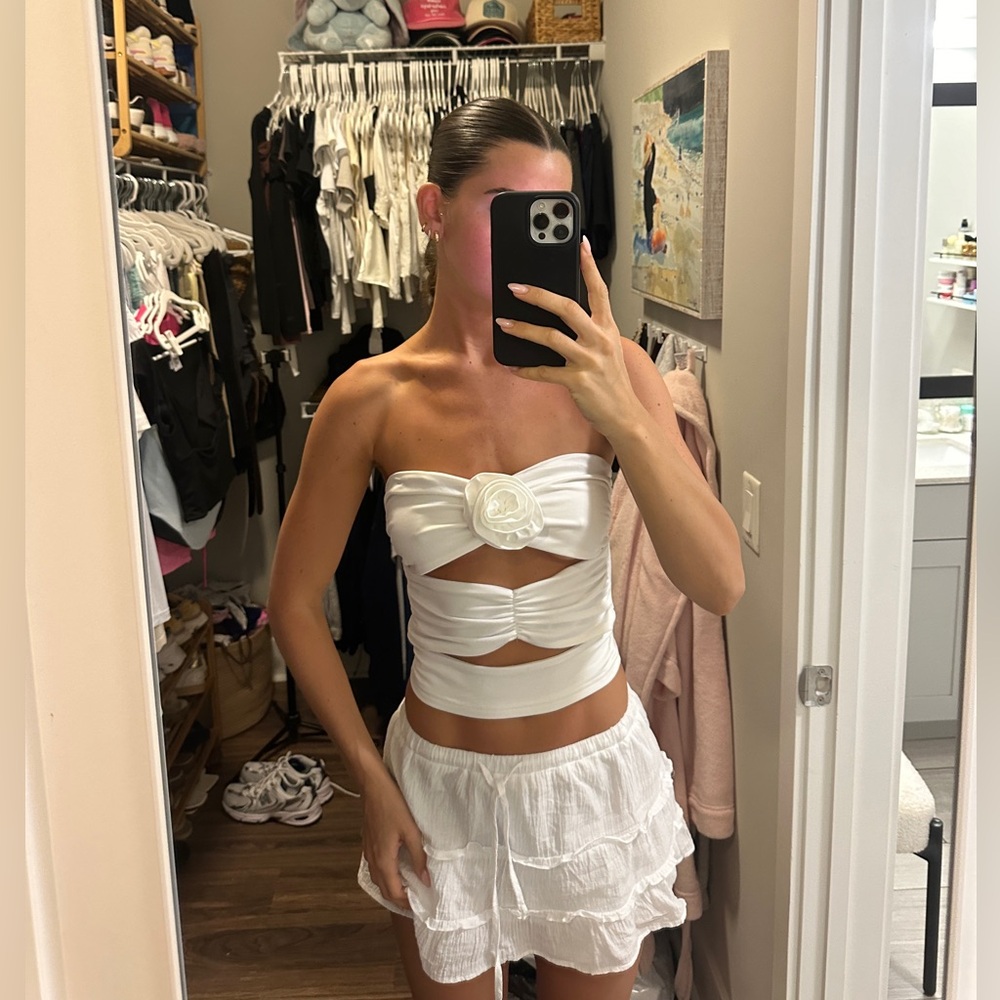 White Rose Tub Top